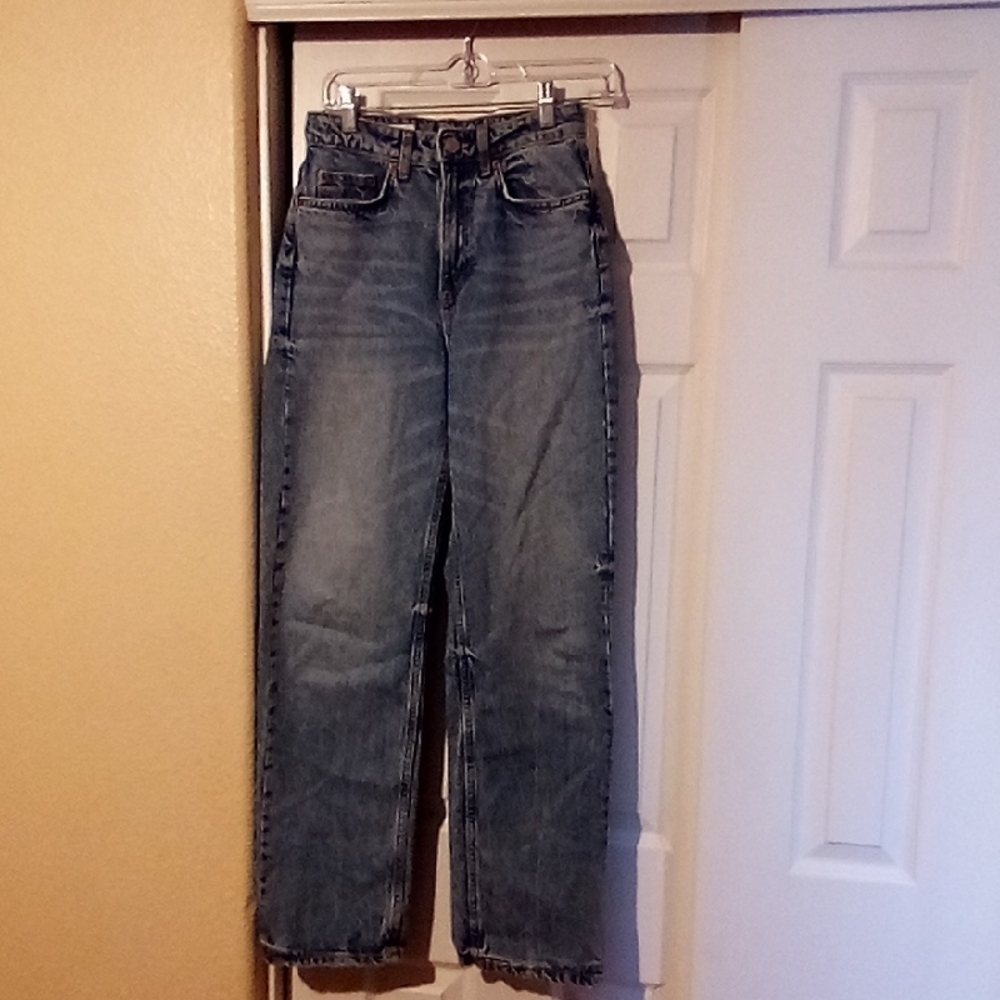 Zara Faded Blue Straight-Leg Jeans